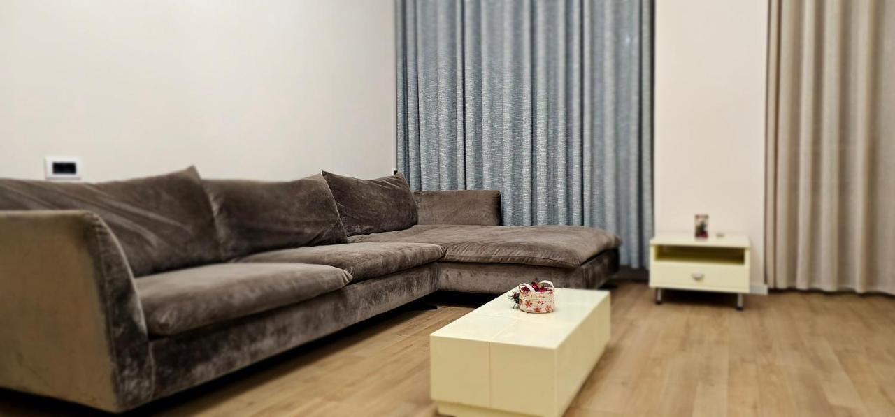 Discover Tirana From Our 3-Room Apartment With Free Parking-Komuna E Parisit Buitenkant foto