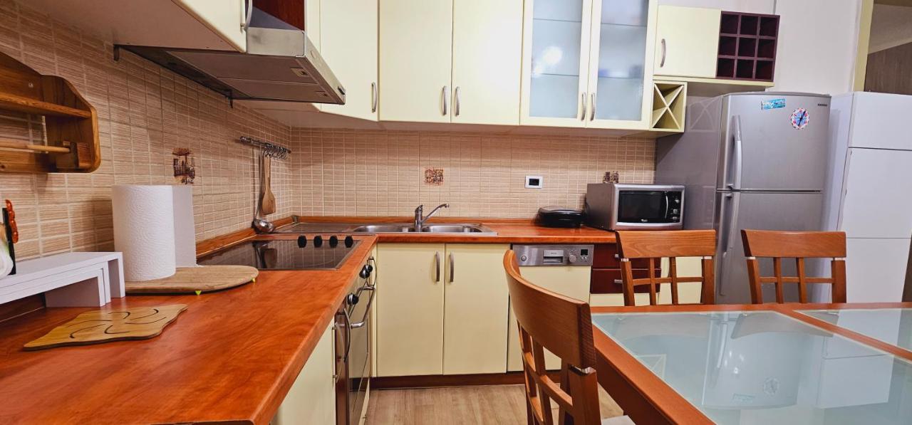Discover Tirana From Our 3-Room Apartment With Free Parking-Komuna E Parisit Buitenkant foto
