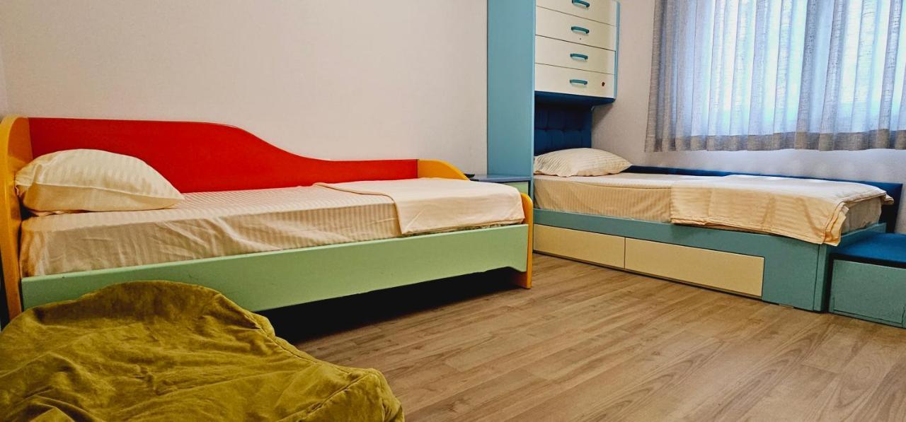 Discover Tirana From Our 3-Room Apartment With Free Parking-Komuna E Parisit Buitenkant foto